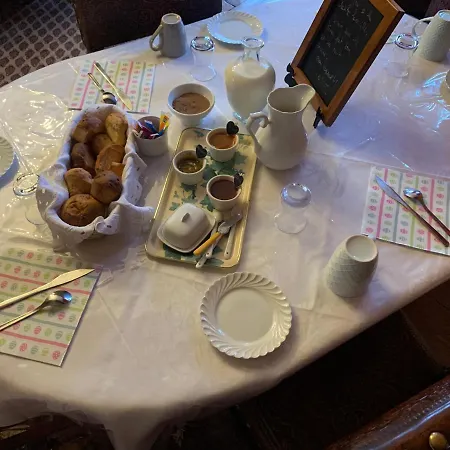 Le Manoir Des Breholles