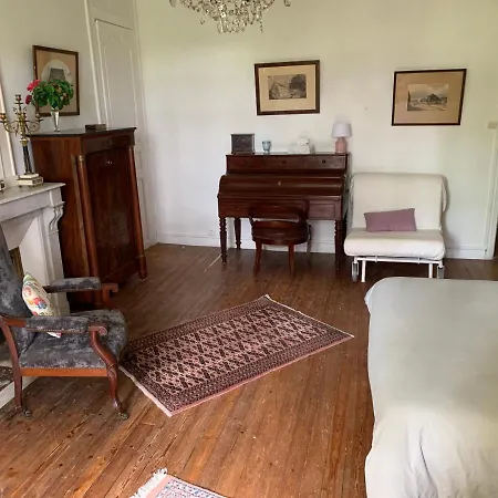 Le Manoir Des Breholles فندق مبيت وإفطار Goustranville