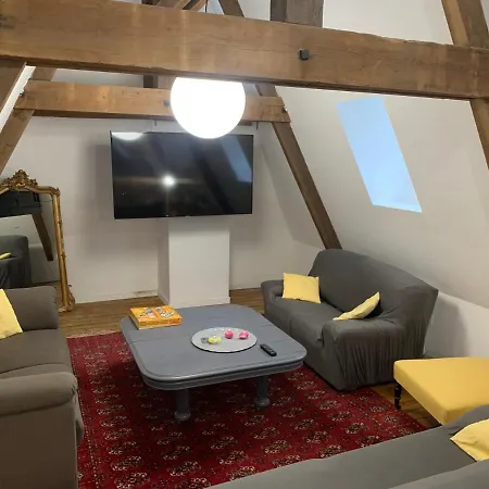 Le Manoir Des Breholles فندق مبيت وإفطار Goustranville