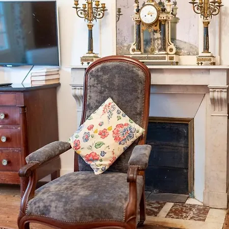 Le Manoir Des Breholles Bed and Breakfast Goustranville