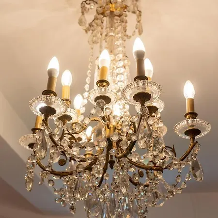 Le Manoir Des Bréholles Bed & Breakfast