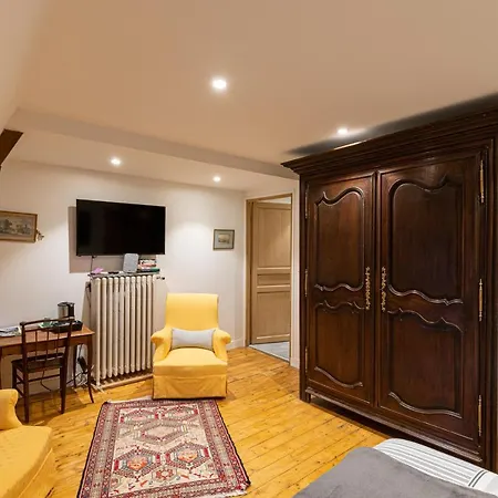 Bed and Breakfast Le Manoir Des Breholles 3*