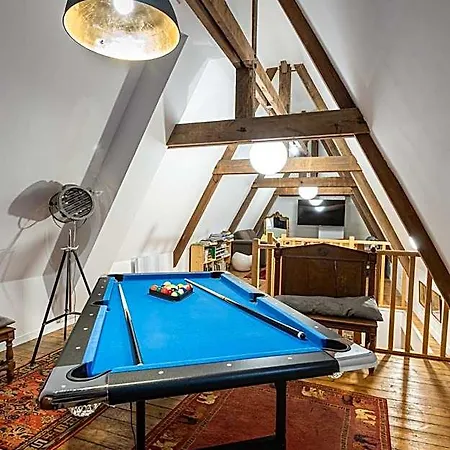 Le Manoir Des Breholles Bed & Breakfast