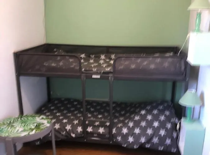 Le Manoir Des Breholles فندق مبيت وإفطار