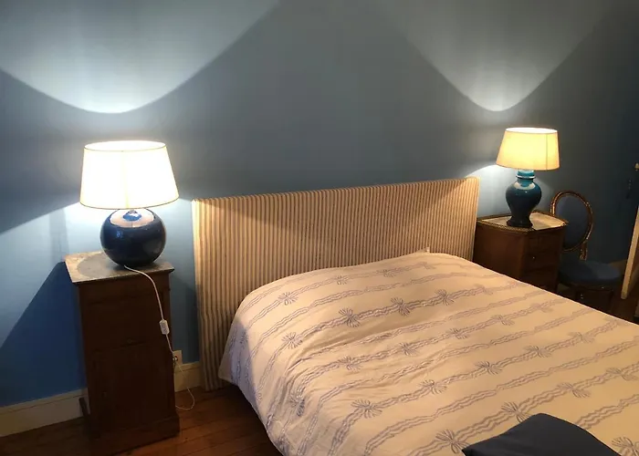 Le Manoir Des Breholles فندق مبيت وإفطار Goustranville