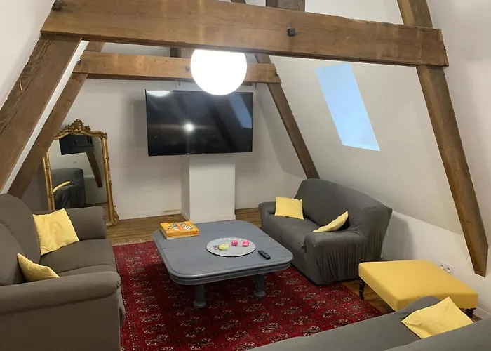 Le Manoir Des Breholles فندق مبيت وإفطار Goustranville