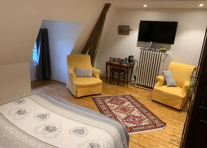 Le Manoir Des Breholles فندق مبيت وإفطار