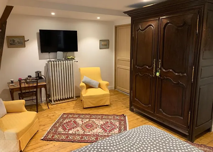 Le Manoir Des Breholles فندق مبيت وإفطار Goustranville