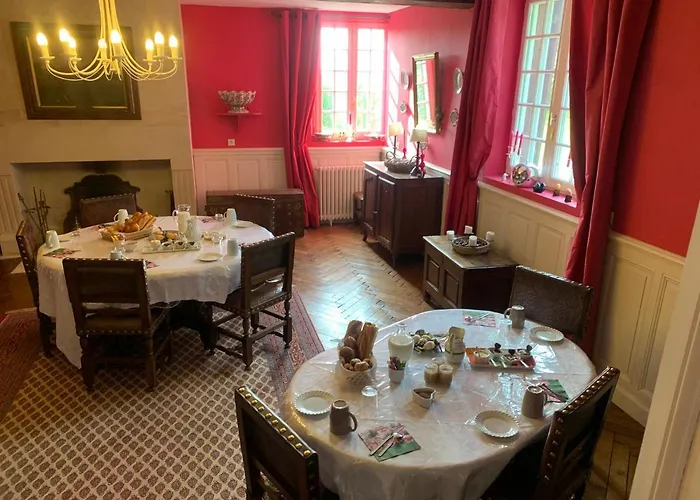 Le Manoir Des Breholles فندق مبيت وإفطار 3*