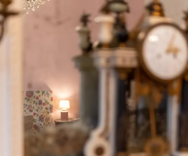 Le Manoir Des Breholles فندق مبيت وإفطار Goustranville