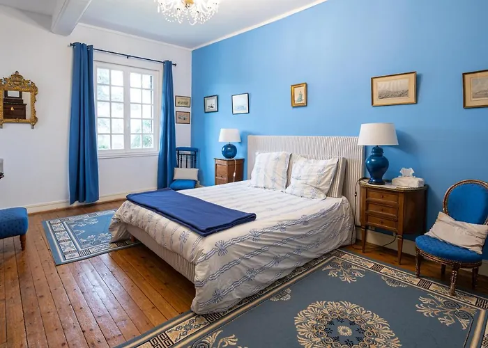 Le Manoir Des Breholles فندق مبيت وإفطار 3*